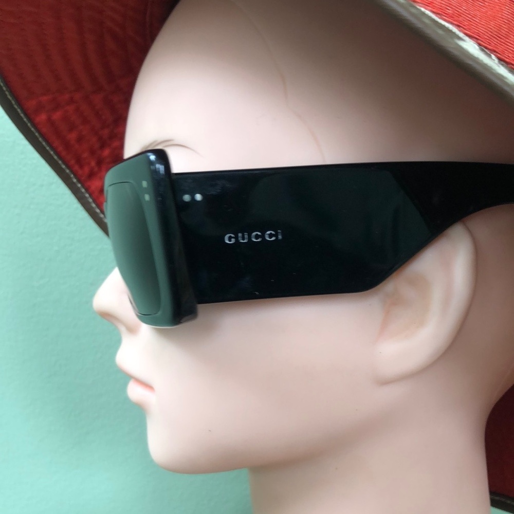 Gucci Sunglasses - Picture 4 of 7